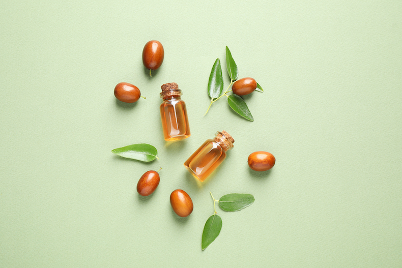 Glass bottles with jojoba oil